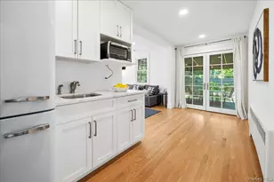 1355 Roosevelt Ave, Pelham, NY 10803 - Photo 17