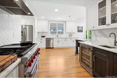 1355 Roosevelt Avenue, Pelham, NY 10803 - Photo 11