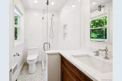 1355 Roosevelt Avenue, Pelham, NY 10803 - Photo 27