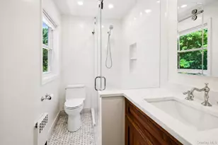 1355 Roosevelt Ave, Pelham, NY 10803 - Photo 27