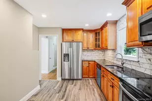 16 Valentine Rd, Shoreham, NY 11786 - Photo 5