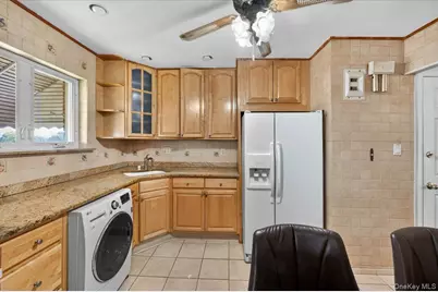 72-41 52 Avenue, Maspeth, NY 11378 - Photo 11