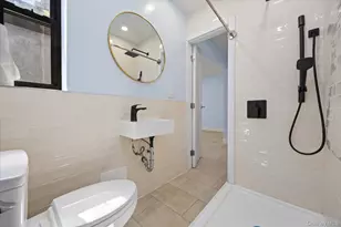 25 Indian Rd, New York, NY 10034 - Photo 9