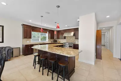 65 W Bayberry Road, Islip, NY 11751 - Photo 17