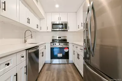 45 S Greeley Avenue #3, Chappaqua, NY 10514 - Photo 3