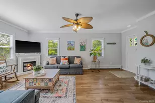 24 Locust Rd, Wading River, NY 11792 - Photo 9