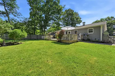480 Sleepy Hollow Drive, Shirley, NY 11967 - Photo 29
