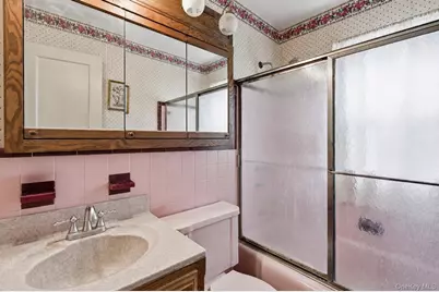 968 Glenwood Road, West Hempstead, NY 11552 - Photo 15