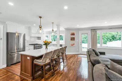 31 Jane Drive, North Babylon, NY 11703 - Photo 9