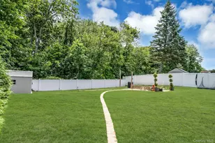 31 Jane Dr, North Babylon, NY 11703 - Photo 29