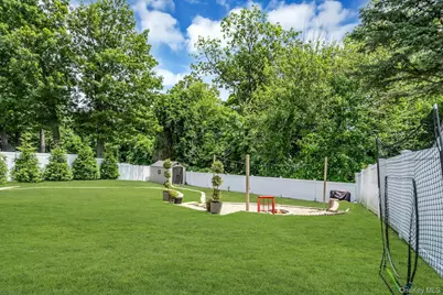 31 Jane Drive, North Babylon, NY 11703 - Photo 25