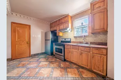 11614 Bessemer Street, Richmond Hill, NY 11418 - Photo 7