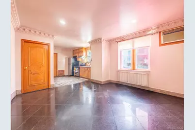 11614 Bessemer Street, Richmond Hill, NY 11418 - Photo 5