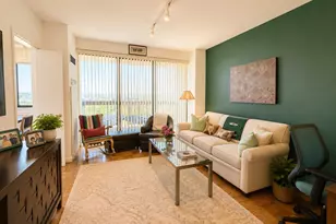 271-10 Grand Central Pkwy, Floral Park, NY 11005 - Photo 9