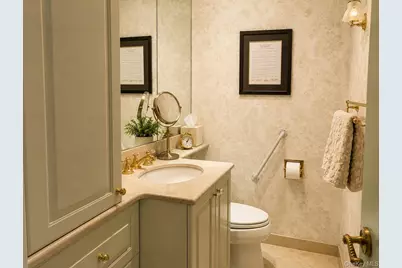 27110 Grand Central Parkway #7V, Floral Park, NY 11005 - Photo 17