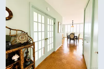 27110 Grand Central Parkway #7V, Floral Park, NY 11005 - Photo 3