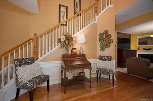 7 Bainbridge Pl, Newburgh, NY 12550 - Photo 7