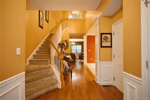 7 Bainbridge Pl, Newburgh, NY 12550 - Photo 17