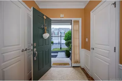 7 Bainbridge Place #404, Newburgh, NY 12550 - Photo 5