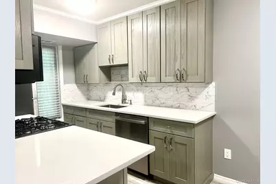 33 Juniper Court #33, Coram, NY 11727 - Photo 11