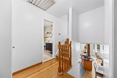 6907 Little Neck Parkway, Glen Oaks, NY 11004 - Photo 11