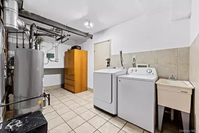 6907 Little Neck Parkway, Glen Oaks, NY 11004 - Photo 23