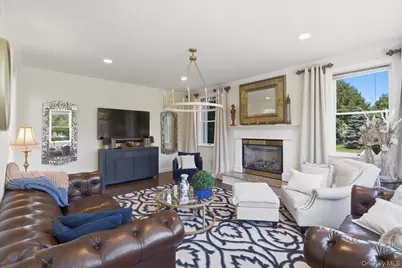 2 Mercedes Court, Patchogue, NY 11772 - Photo 11