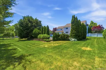 2 Mercedes Court, Patchogue, NY 11772 - Photo 39
