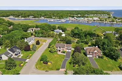 2 Mercedes Court, Patchogue, NY 11772 - Photo 45