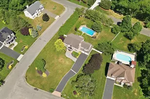 2 Mercedes Ct, Patchogue, NY 11772 - Photo 49