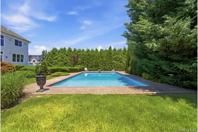 2 Mercedes Court, Patchogue, NY 11772 - Photo 35