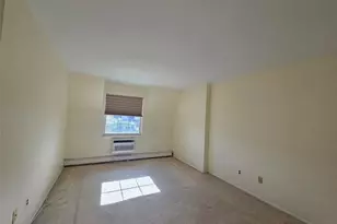12-29 Diane Pl, Bayside, NY 11360 - Photo 23