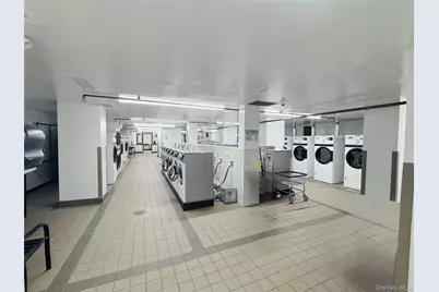61-20 Grand Central Parkway #A1, Forest Hills, NY 11375 - Photo 5