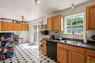 21 Evan Ct, Middletown, NY 10940 - Photo 7