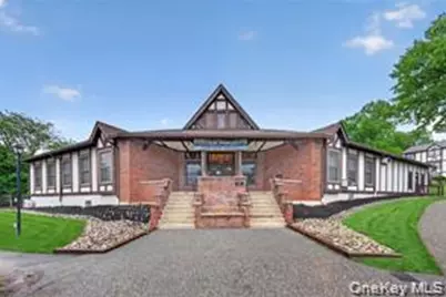 425 Sierra Vista Lane, Valley Cottage, NY 10989 - Photo 19