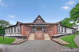 425 Sierra Vista Ln, Valley Cottage, NY 10989 - Photo 19