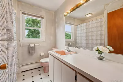 133 Westlake Drive, Valhalla, NY 10595 - Photo 29