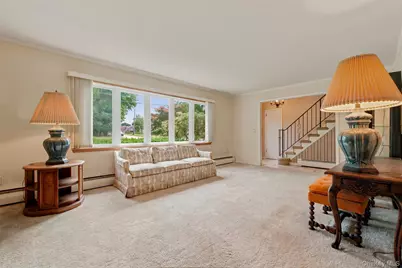 133 Westlake Drive, Valhalla, NY 10595 - Photo 11