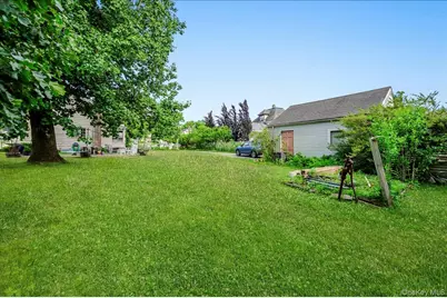 49 Hempstead Avenue, Malverne, NY 11565 - Photo 5