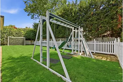 33 Pell Terrace, Garden City, NY 11530 - Photo 33