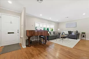 33 Pell Terrace, Garden City, NY 11530 - Photo 3