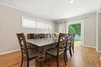 33 Pell Terrace, Garden City, NY 11530 - Photo 9