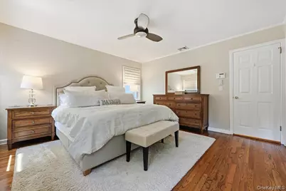 33 Pell Terrace, Garden City, NY 11530 - Photo 17