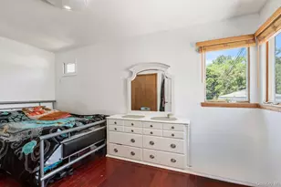 67-22 211th St, Oakland Gardens, NY 11364 - Photo 9