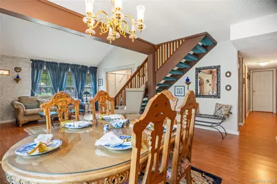 820 Greenbelt Parkway W, Holbrook, NY 11741 - Photo 11