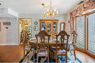 820 Greenbelt Parkway W, Holbrook, NY 11741 - Photo 9