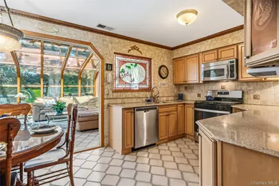 820 Greenbelt Parkway W, Holbrook, NY 11741 - Photo 13