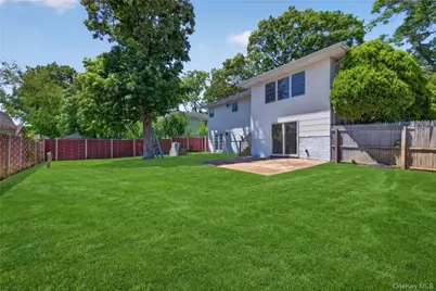 370 Chelsea Avenue, West Babylon, NY 11704 - Photo 33
