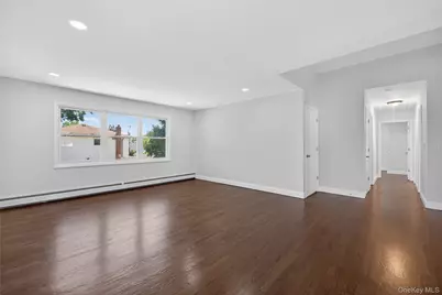 370 Chelsea Avenue, West Babylon, NY 11704 - Photo 9
