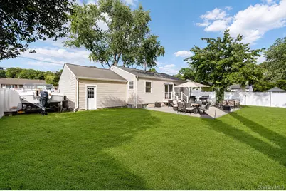 96 Columbus Avenue, Farmingville, NY 11738 - Photo 31